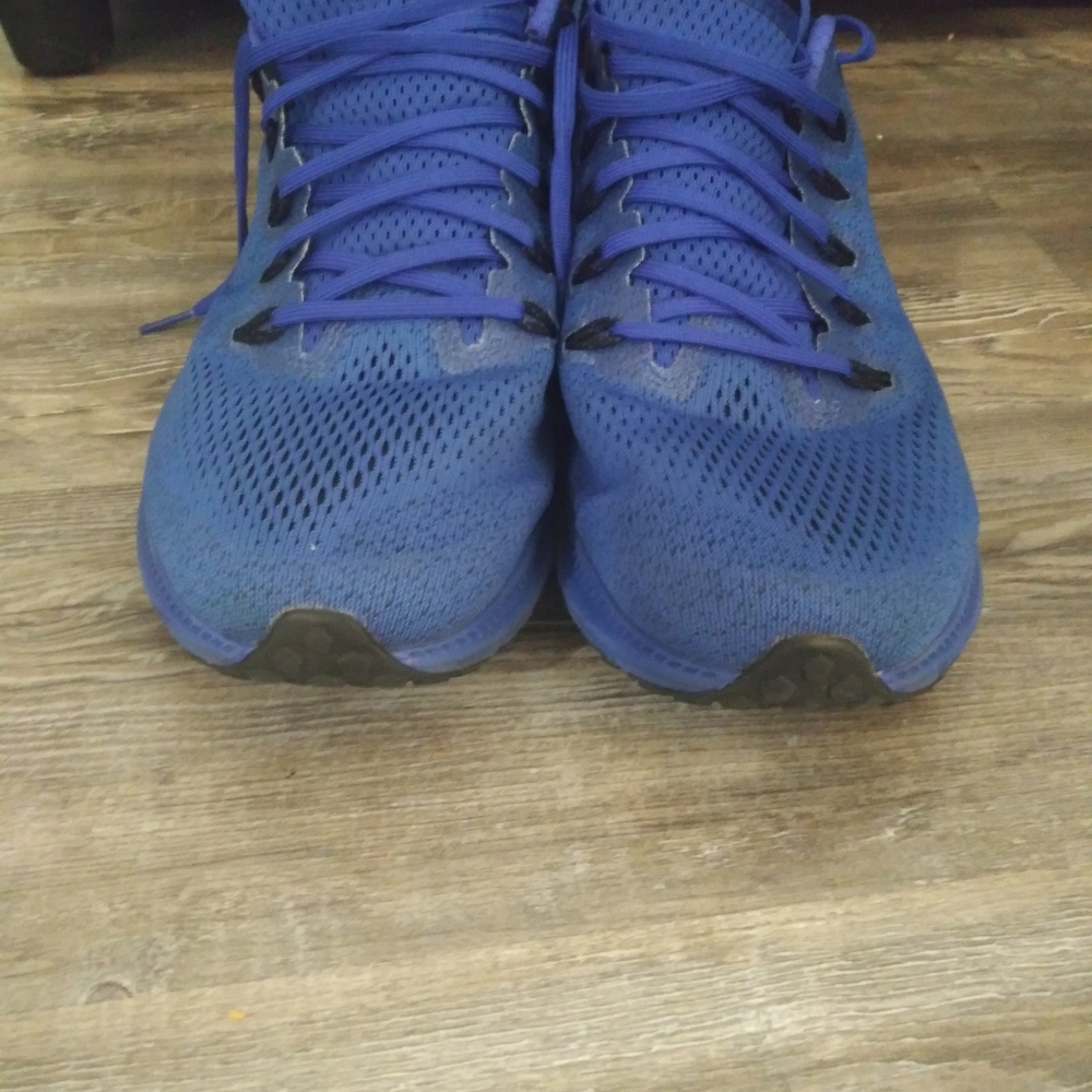 Shoes - Picture 8 of 8